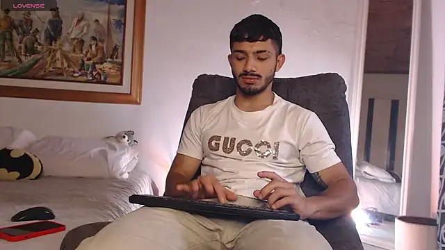 Snapshot of ArturoCardona_ chatting on February 26, 3:00 pm ArturoCardona online show from February 26, 3:00 pm