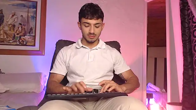 ArturoCardona  online show from March 19, 11:31 pm