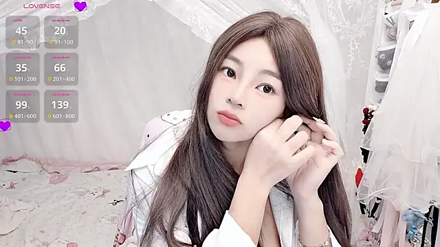 9aunatiis online show from February 14, 7:10 pm