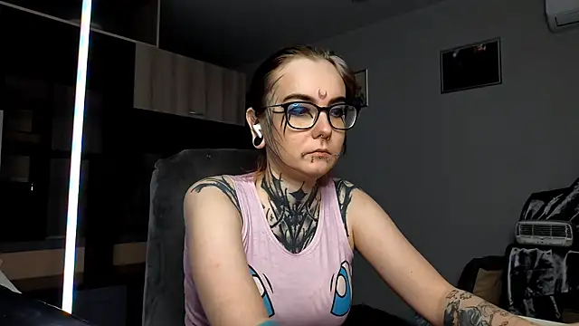 HighelikeGirl online show from October 15, 12:05 pm