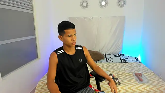 KingStark  online show from September 28, 11:48 am