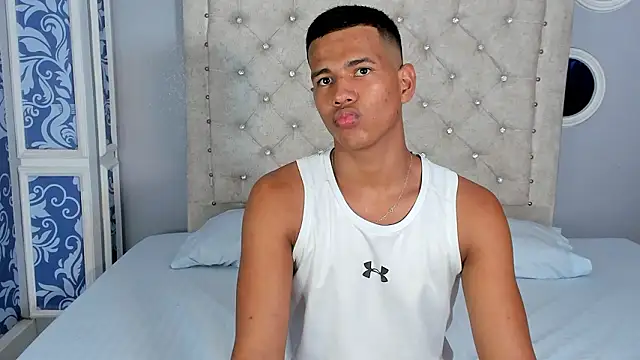 KingStark  online show from February 11, 2:49 am