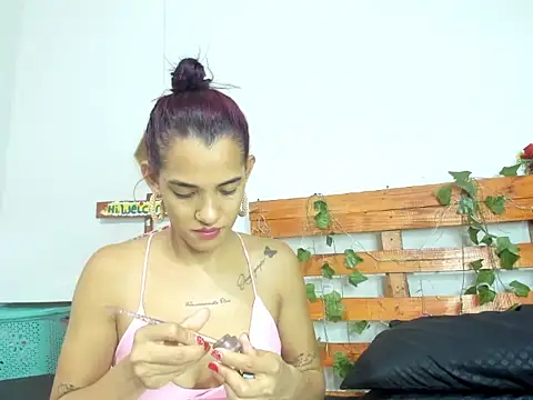 cris dulce online show from February 28, 11:50 pm