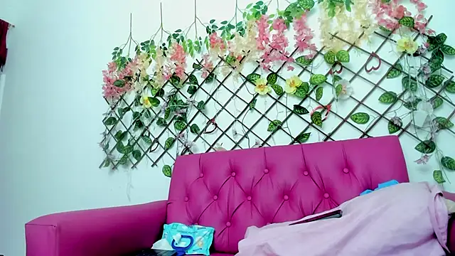 cris dulce online show from March 31, 2:57 am