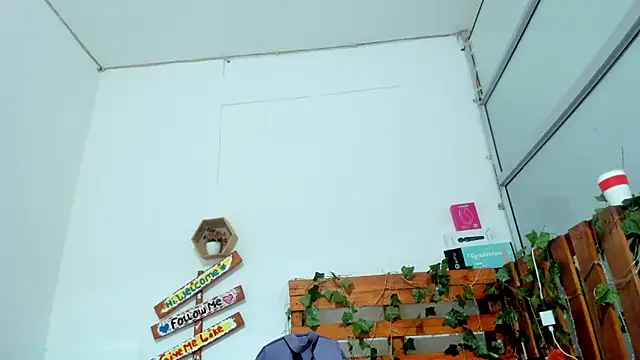 cris dulce online show from April 16, 7:03 pm