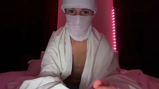 holydirt luxeno1 online show from October 6, 6:27 pm