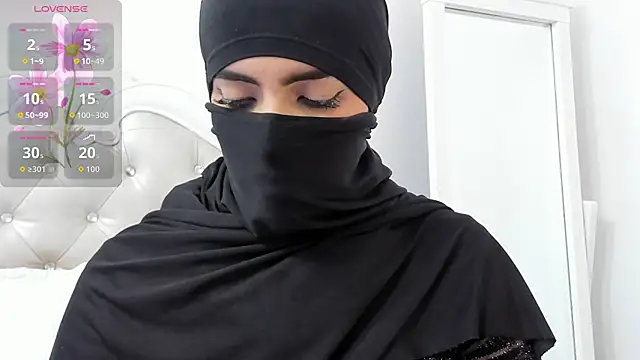 Jasmin hamdan online show from March 26, 10:59 pm