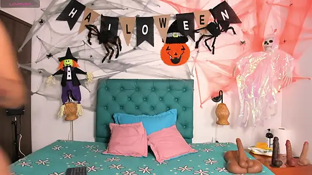 juliana 13 online show from October 19, 12:06 pm