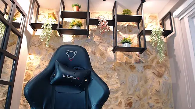 VenusBlazer online show from September 30, 11:15 am