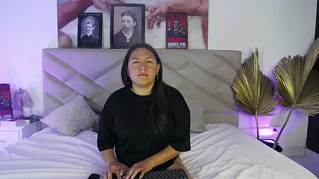 BellaRoux1 online show from October 9, 12:03 pm