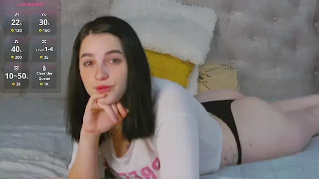 Leah Brooks online show from November 25, 5:07 am