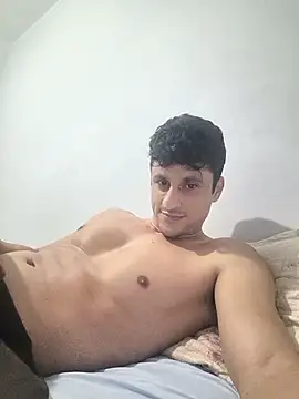 Snapshot of Caiostripchat chatting on July 7, 3:20 am Caiostripchat online show from July 7, 3:20 am