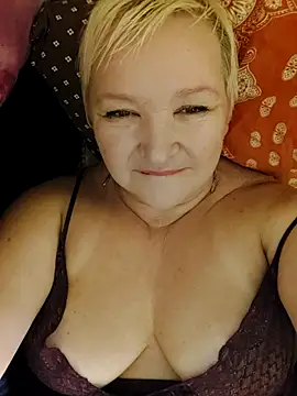 ForgeMeNot51 online show from October 24, 5:59 am