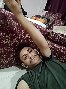 Snapshot of yung_cplz chatting on October 7, 4:15 pm yung cplz online show from October 7, 4:15 pm