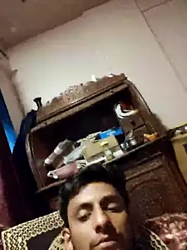 Snapshot of yung_cplz chatting on February 22, 12:36 pm yung cplz online show from February 22, 12:36 pm