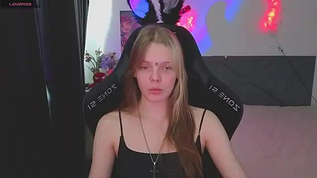 Luna Navy online show from September 11, 9:20 am