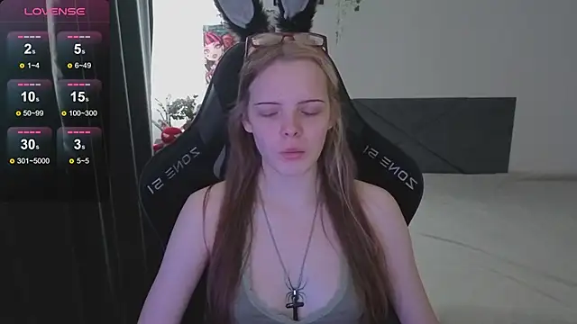 Luna Navy online show from October 24, 9:06 am