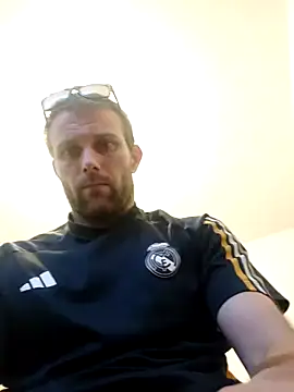 Snapshot of SexSavrem06 chatting on October 4, 6:17 pm SexSavrem06 online show from October 4, 6:17 pm