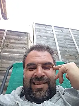 Snapshot of HairypapaK chatting on June 18, 7:29 pm HairypapaK online show from June 18, 7:29 pm