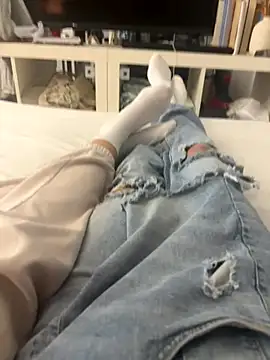 hottest23 online show from December 5, 11:08 am