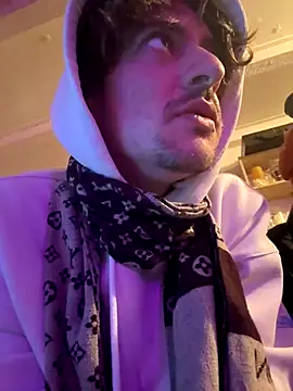 hottest23 online show from December 15, 8:46 pm