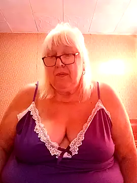 Alexia64231 online show from July 19, 3:21 am