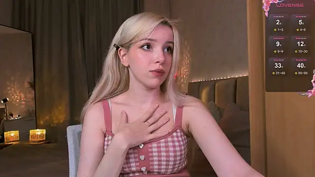 peachii meow online show from September 11, 1:33 pm