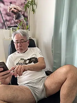 gholly2007 online show from April 11, 2:27 am