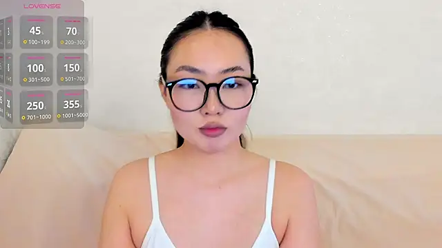 Snapshot of akino_hen chatting on October 15, 6:08 pm akino hen online show from October 15, 6:08 pm