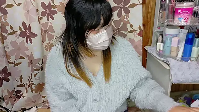 Snapshot of MIKE_chan chatting on November 21, 4:49 pm MIKE chan online show from November 21, 4:49 pm