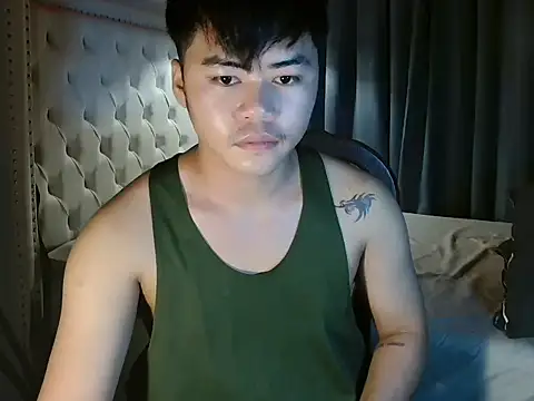 hot emman online show from March 6, 11:06 am