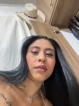 LuluMonroe Eup online show from October 21, 2:45 am