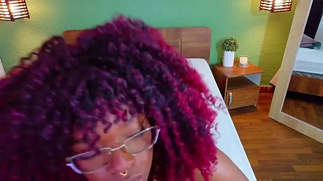 Snapshot of Chocolatte_dreams chatting on October 10, 1:54 pm Chocolatte dreams online show from October 10, 1:54 pm