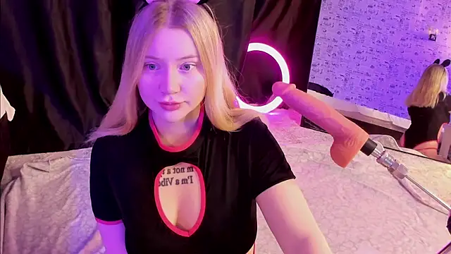 Lillie Berry online show from November 30, 4:38 am