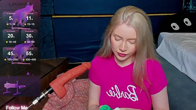 Lillie Berry online show from March 15, 4:51 am