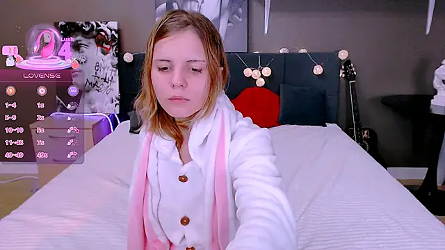 Enrujuvu Vanpaia online show from September 12, 8:31 pm