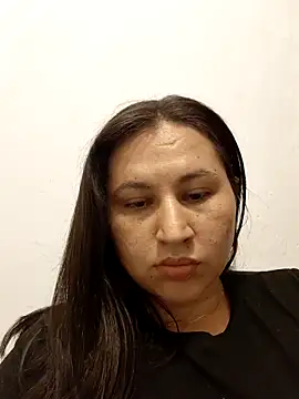 Snapshot of victoriadaniela chatting on April 16, 1:50 am victoriadaniela online show from April 16, 1:50 am