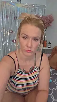 RhondaRump online show from July 18, 3:27 pm