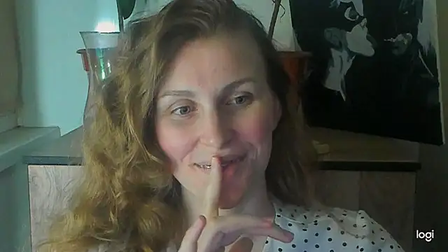 Snapshot of JuliaMuuun chatting on May 19, 8:48 pm JuliaMuuun online show from May 19, 8:48 pm