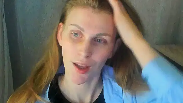 Snapshot of JuliaMuuun chatting on June 27, 9:53 pm JuliaMuuun online show from June 27, 9:53 pm