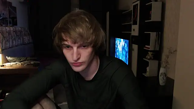 Playersuperstar online show from April 6, 8:10 pm