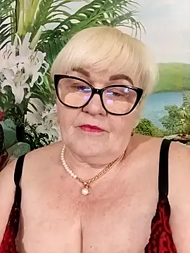 VioletSweet5566 online show from May 20, 12:00 pm