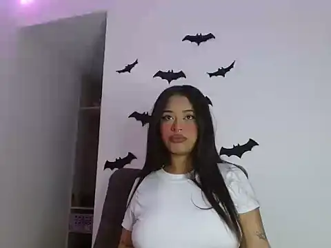 reina reina online show from October 29, 10:11 pm