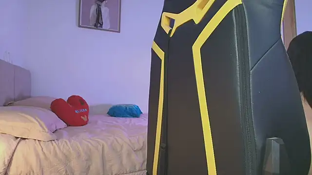 Snapshot of Julieta92_ chatting on June 3, 2:33 pm Julieta92 online show from June 3, 2:33 pm