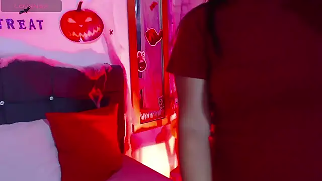 SamantaSweett  online show from October 16, 1:01 pm