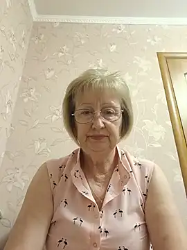 Snapshot of AlikaSwan5821 chatting on June 18, 12:53 pm AlikaSwan5821 online show from June 18, 12:53 pm
