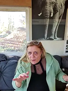 Misspapillon1840 online show from November 26, 10:27 am