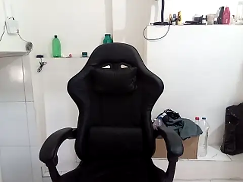 moreno25centimetro online show from November 12, 5:35 pm