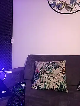 Enzo-wolf33 online show from October 16, 6:47 am