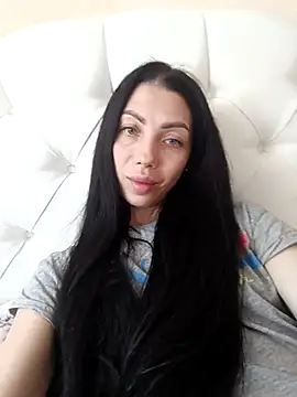Snapshot of Princessa99885 chatting on June 19, 9:24 am Princessa99885 online show from June 19, 9:24 am